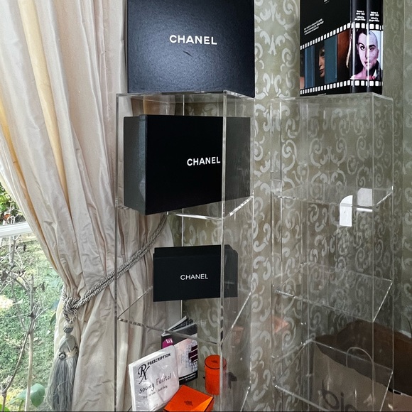 CHANEL BOXES, HERMES BOXES, dust bags, GARMET BAGS; all from various designers - Picture 2 of 11